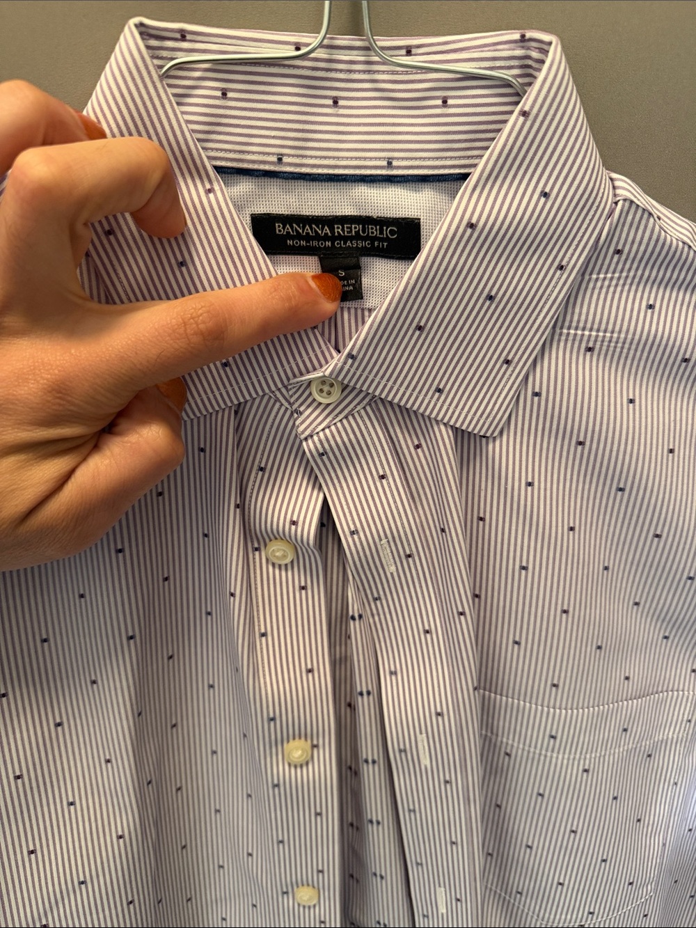 Banana Republic Men’s White Shirt with Blue Pinstripes and Navy Dot Pattern